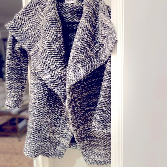 Cozy wool thick knit cardigan - Picture 3 of 9